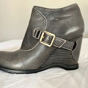 MIZ MOOZ New York City , Sz 6.5 , Gray, Ankle Booties, High Heel,